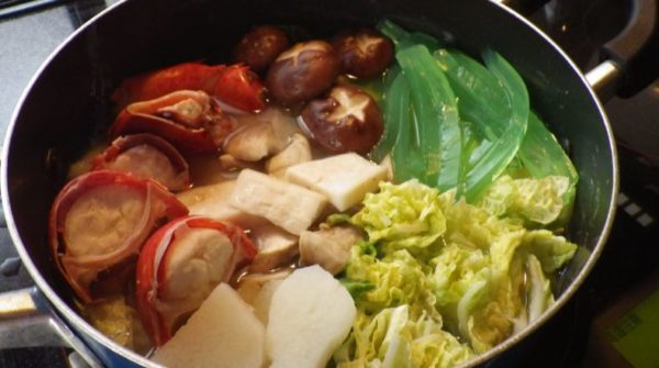 『ダンジョン飯』の「大サソリと歩き茸の水炊き」を作ってみた　謎の食材で完全再現された美味しそうな水炊きに「イメージ通りだｗ」