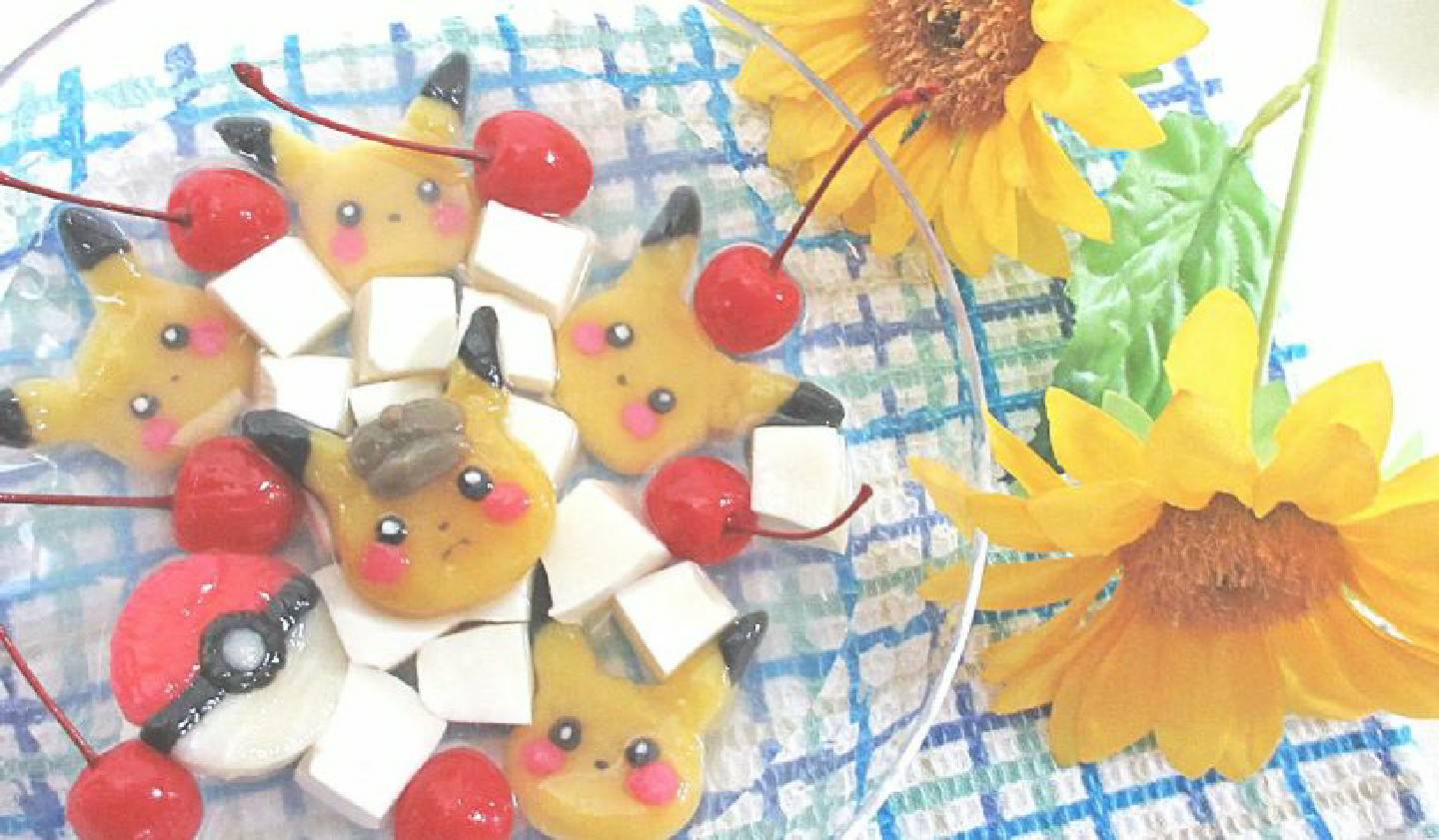 ピカチュウだらけのタピオカドリンク 白玉風スイーツを作ってみた 夏にぴったりの組み合わせに これは可愛い の声