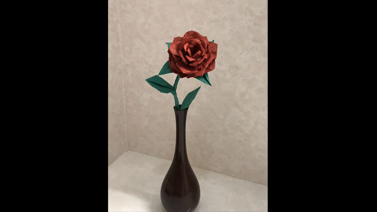 折り紙1枚で 薔薇 を折る方法が細かすぎ まずは縦横に46等分します と初手からして高難易度で無理ゲーみある ニコニコニュース