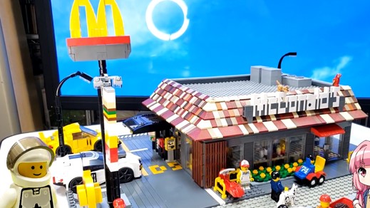 LEGOでマクドナルド店舗を作ってみた　内装まで忠実に再現された作りこまれた具合が半端ない！