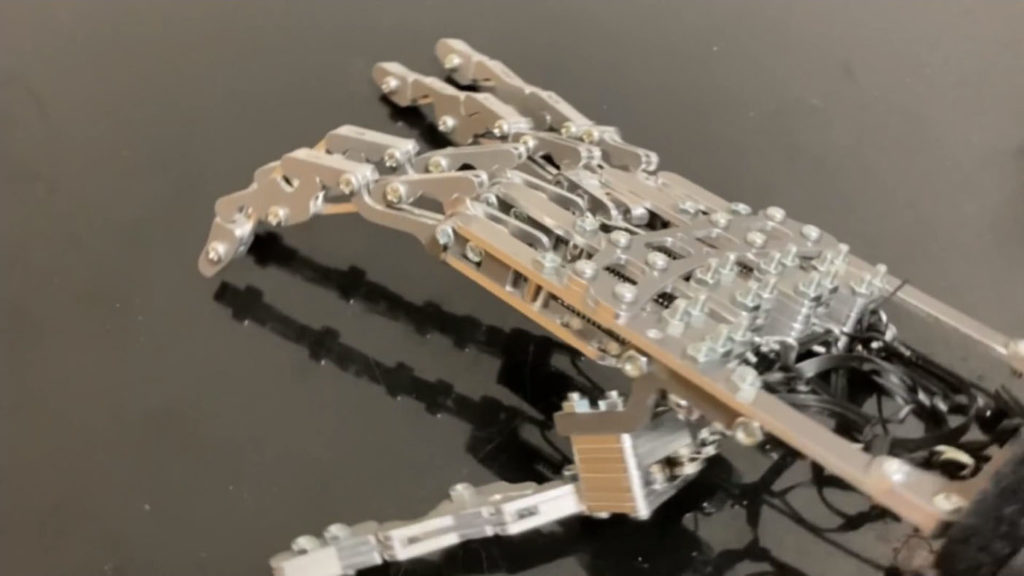 握力なんと0.03倍! ターミネーターみたいな機械の手を手作りしてみた | ニコニコニュース オリジナル