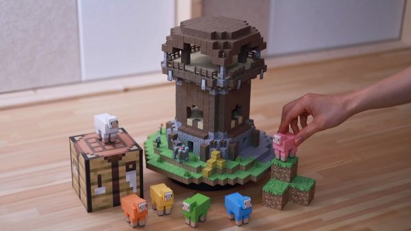 1500個のマイクラ風ブロックを手作りして塔を建築！ ゲームの世界をペーパークラフトでガチ再現
