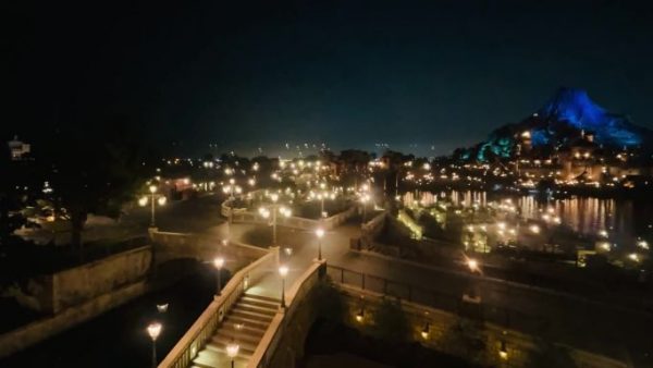 東京スカイツリー＆ディズニーシーを定点カメラで撮影してみた！ 美しくライトアップされた夜景にうっとり