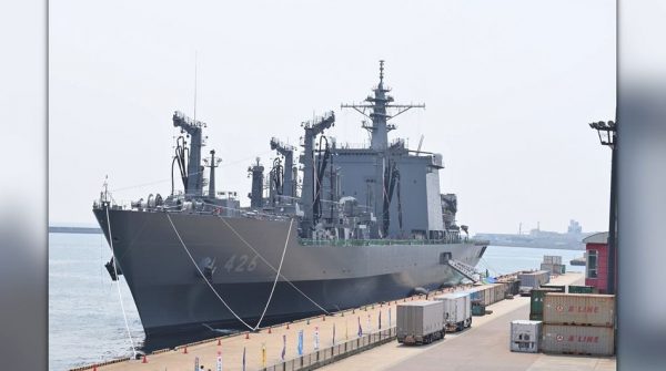 鹿児島で「補給艦おうみ」に乗艦！ 目の前に広がる光景は圧倒的なスケール感だった