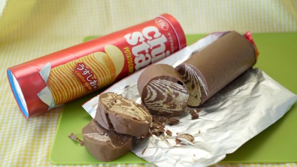 話題になったプリングルズチョコを「チップスター」で作ってみた！ 甘じょっぱさが止まらない“背徳スイーツ”に