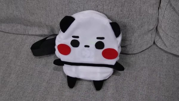 裁縫×電子工作で「ぴょこぴょこ動くパンダのバッグ」を作ってみた！ 肩に掛けて出かければ持ち主と一緒にトコトコする相棒に